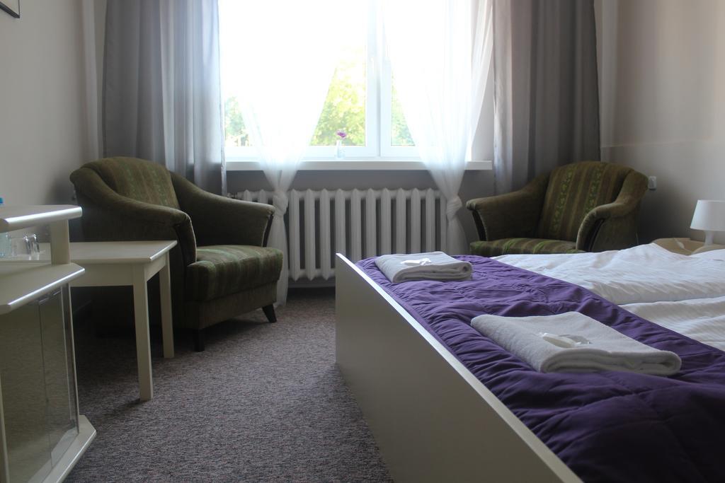 Hotel Pod Debem ジェロナ・グラ エクステリア 写真