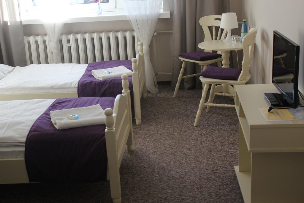 Hotel Pod Debem ジェロナ・グラ エクステリア 写真