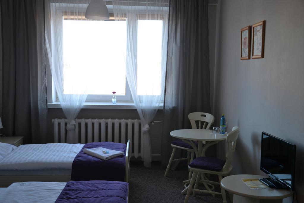 Hotel Pod Debem ジェロナ・グラ エクステリア 写真